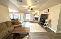 3907 Stevens Street, Plainview, TX 79072