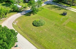 205 West South Street, Madisonville, TX 77864