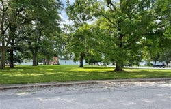 210 E Pocahontas Road, Highland, IL 62249