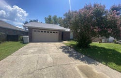 1634 Kauai Ct, Gulf Breeze, FL 32563