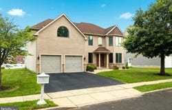 12 PAR Avenue, BENSALEM, PA 19020