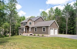 2 Winding Ridge Way, Freeport, ME 04032