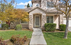 4756 Emerald Peak Drive N, Clovis, CA 93619