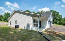293 Piping Rock Road, Brandenburg, KY 40108