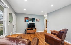 906 E Detroit Avenue, Indianola, IA 50125