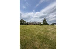 5 Ashley Lane, Hawk Point, MO 63349