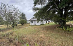 435 Spruce St, Holly Grove, AR 72069