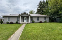 121 Broadway Street, Kenton, OH 43326