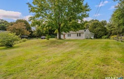520 Boston Post Road, Waterford, CT 06385