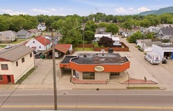 1817 Jackson St, La Crosse, WI 54601