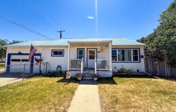 12 S 8th St E, Malta, MT 59538