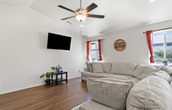 614 Pappy's Way, Grandview, WA 98930