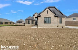 682 Westlake, Oxford, MI 48371