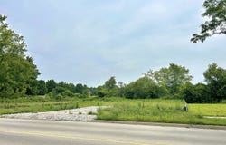963 Belle Plaine Avenue, Gurnee, IL 60031