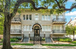 3820 SAINT CHARLES Avenue, New Orleans, LA 70115