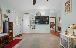 5 Circle Lake Dr, ROCKPORT, TX 78382
