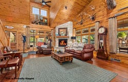 3936 EAGLE WATERS RD, Eagle River, WI 54521