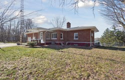 140 32nd Street, Allegan, MI 49010