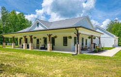 143 Walden Drive, Signal Mountain, TN 37377