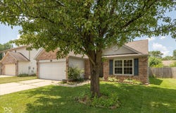 142 Hilltop Farms Boulevard, Whiteland, IN 46184