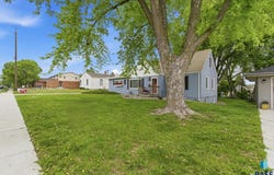 2504 S Summit Ave, Sioux Falls, SD 57105
