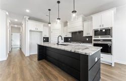 674 Primitivo Avenue, Tontitown, AR 72762