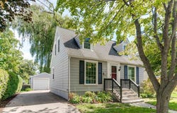 221 N Prairie Avenue, Mundelein, IL 60060
