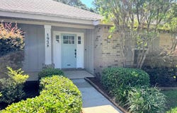 1938 Commodore Dr, Navarre, FL 32566