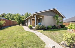 395 Grandview Lane, Grants Pass, OR 97527