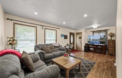 1680 Iowa Avenue E, Saint Paul, MN 55106