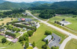 8017 E Lamar Alexander Pkwy, Townsend, TN 37882