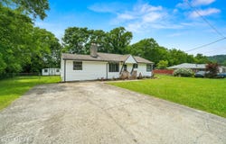 3101 Shelbourne Rd, Knoxville, TN 37917