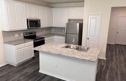 716 E 5th Street, Bonham, TX 75418