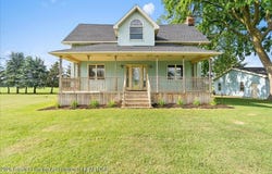 1281 E Walker Road, St. Johns, MI 48879