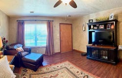913 N 13th St, Frederick, OK 73542