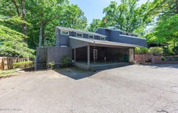 1104 North Parkway, Jackson, TN 38301