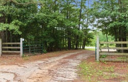 9723 Highway E, Houston, MO 65483