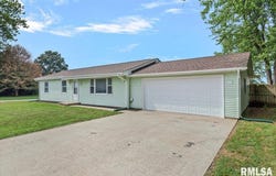 4665 Dickey John Road, Auburn, IL 62615