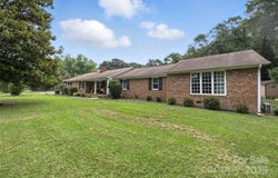 724 Catawba Circle N, Matthews, NC 28104