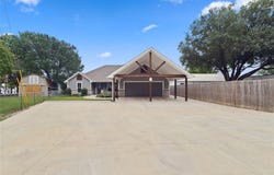 4511 Wildwood Circle, Granbury, TX 76049