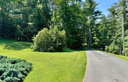 400 Old Cranberry St, Newland, NC 28657