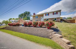 421 Mount Area Drive, Bristol, TN 37620