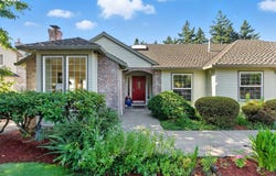 12524 SE BLUFF DR, Clackamas, OR 97015