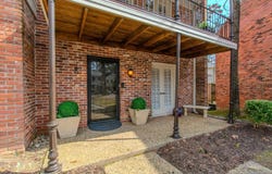 8 Kingsbridge Way, Little Rock, AR 72212
