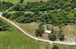 111 Treetop Road, Refugio, TX 78377