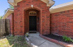 904 High Creek Drive, Euless, TX 76040