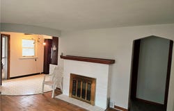 1161 Cox Pl, Lincoln Place, PA 15207