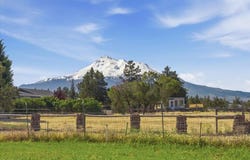 5609 Agate Ct, Montague, CA 96064