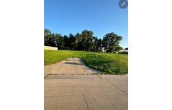 1611 Portland, SAVANNA, IL 61074