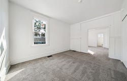 422 N 3rd St, Jeannette, PA 15644